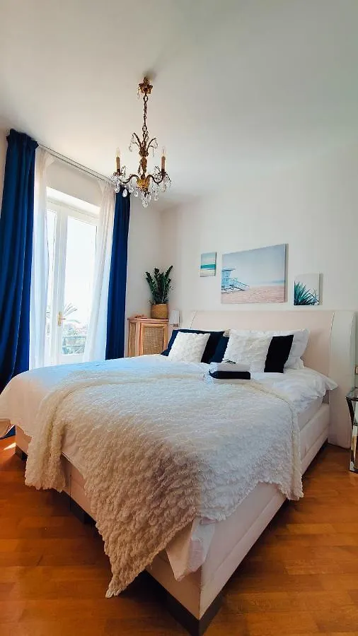 Blue Residence In Historical Belvedere Bordighera Apartment